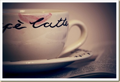 coffee-cup-latte-lipstick